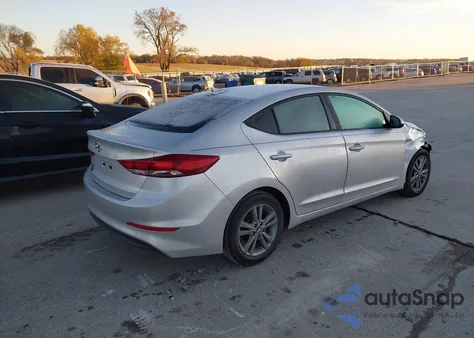 2017 Hyundai Elantra Se z USA, uszkodzony, nr VIN 5NPD84LF1HH148559